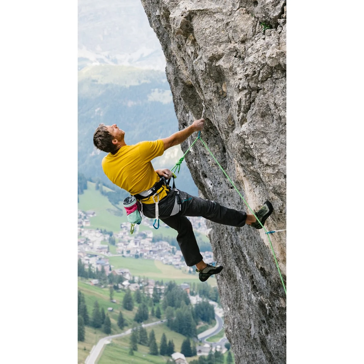 Helios lightweight harness with 3D Pad and adjustable leg loops - Size M 5