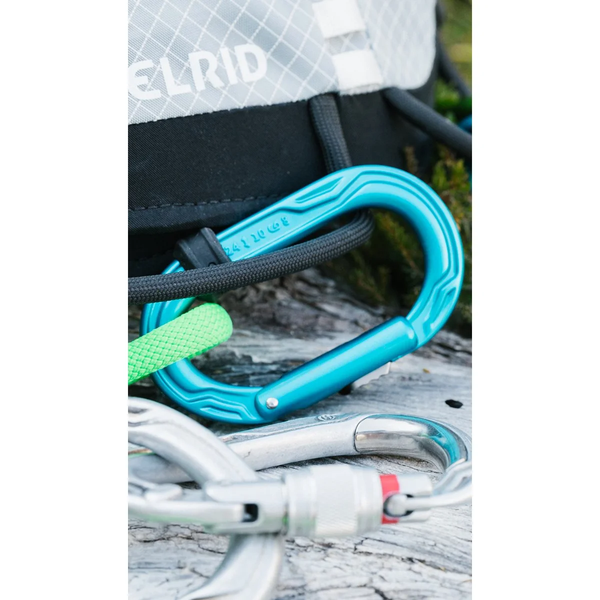 Kiwi Slider oval aluminium carabiner with slider lock - Color Icemint 329 3