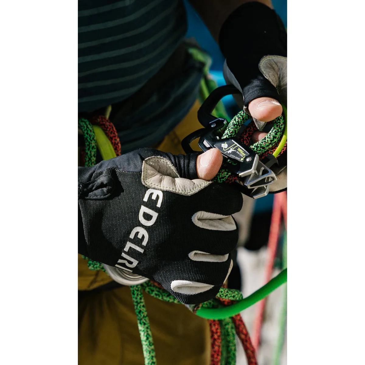 Work Glove Closed II via ferrata and belaying glove - Size S 4